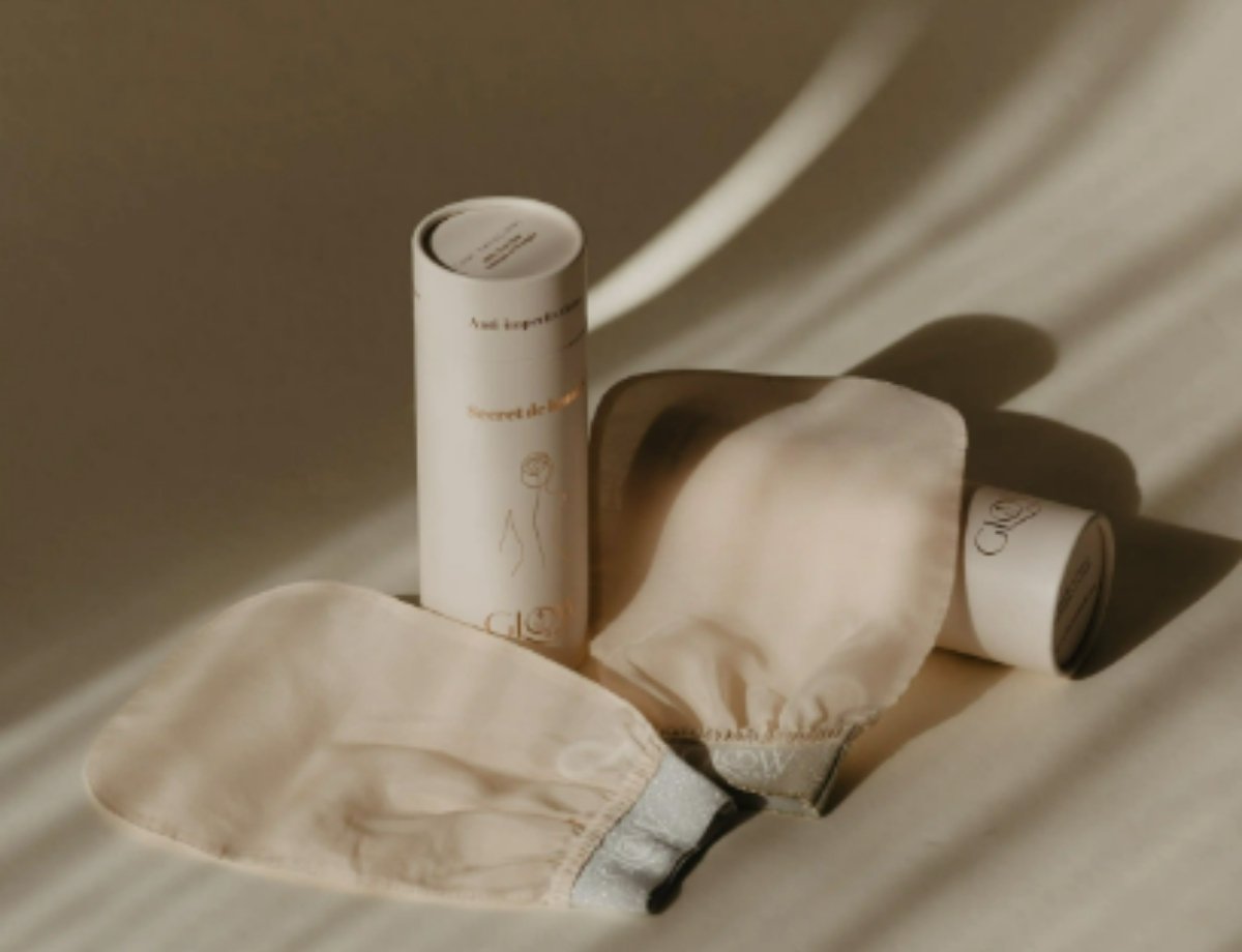 le gant en soie pour le corps pour exfolier glow and soft du coffret noel glow